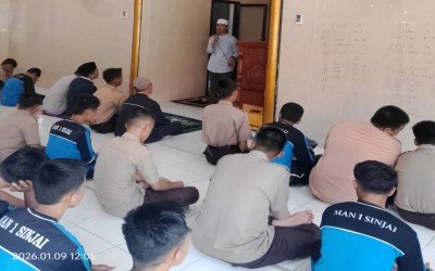 Awali Semester Genap 2026, MAN 1 Sinjai Gelar Jum’at Perdana di Masjid Nurul Ilmi